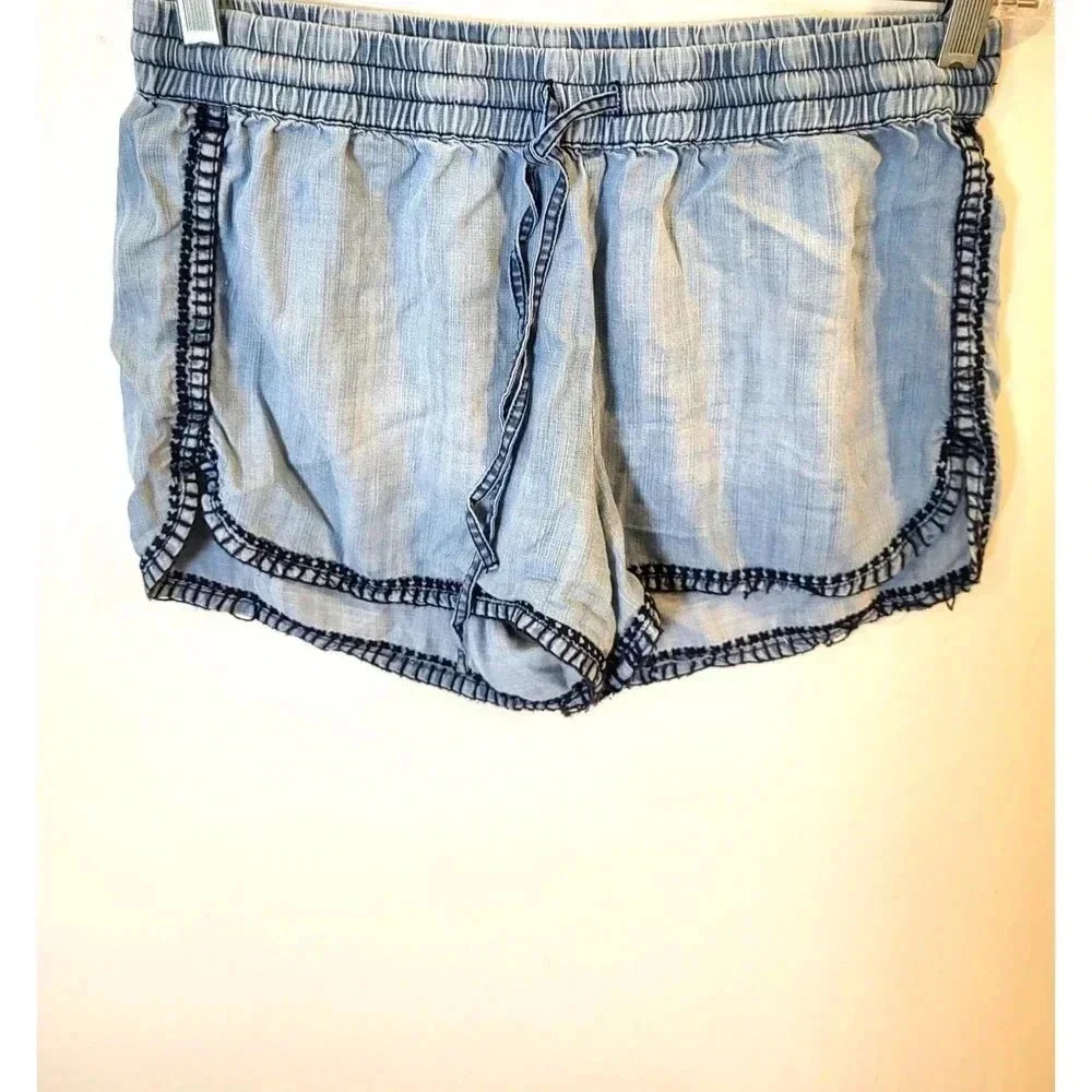 Cloth & Stone Chambray Shorts